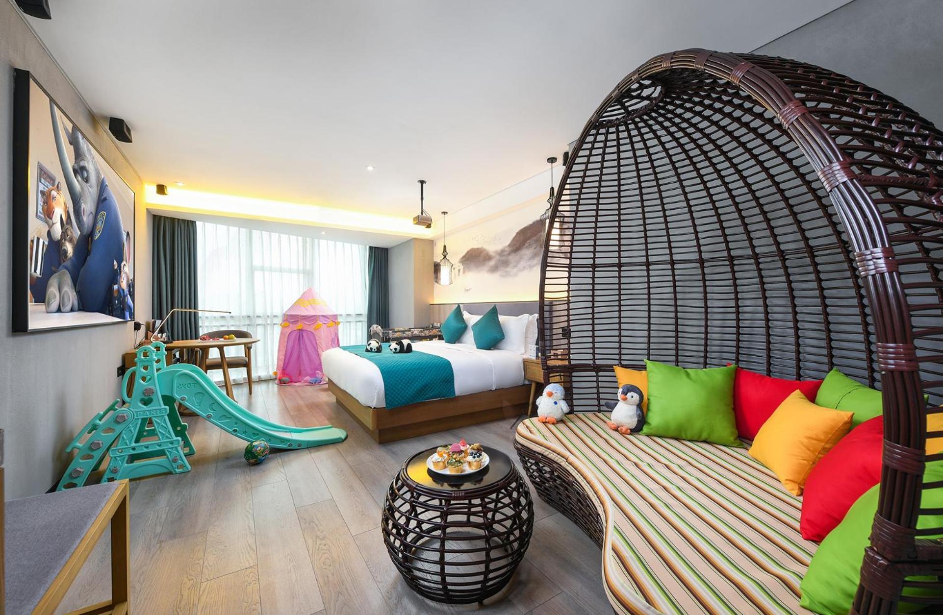 Mehood Lestie International Hotel Nancun Wanbo Metro Station Branch - Free Shuttle Bus To Canton Fair Complex During Canton Fair Period & Free Breakfast & Free Afternoon Tea & Free Midnight Snack & Free Vpn Internet Access Εξωτερικό φωτογραφία