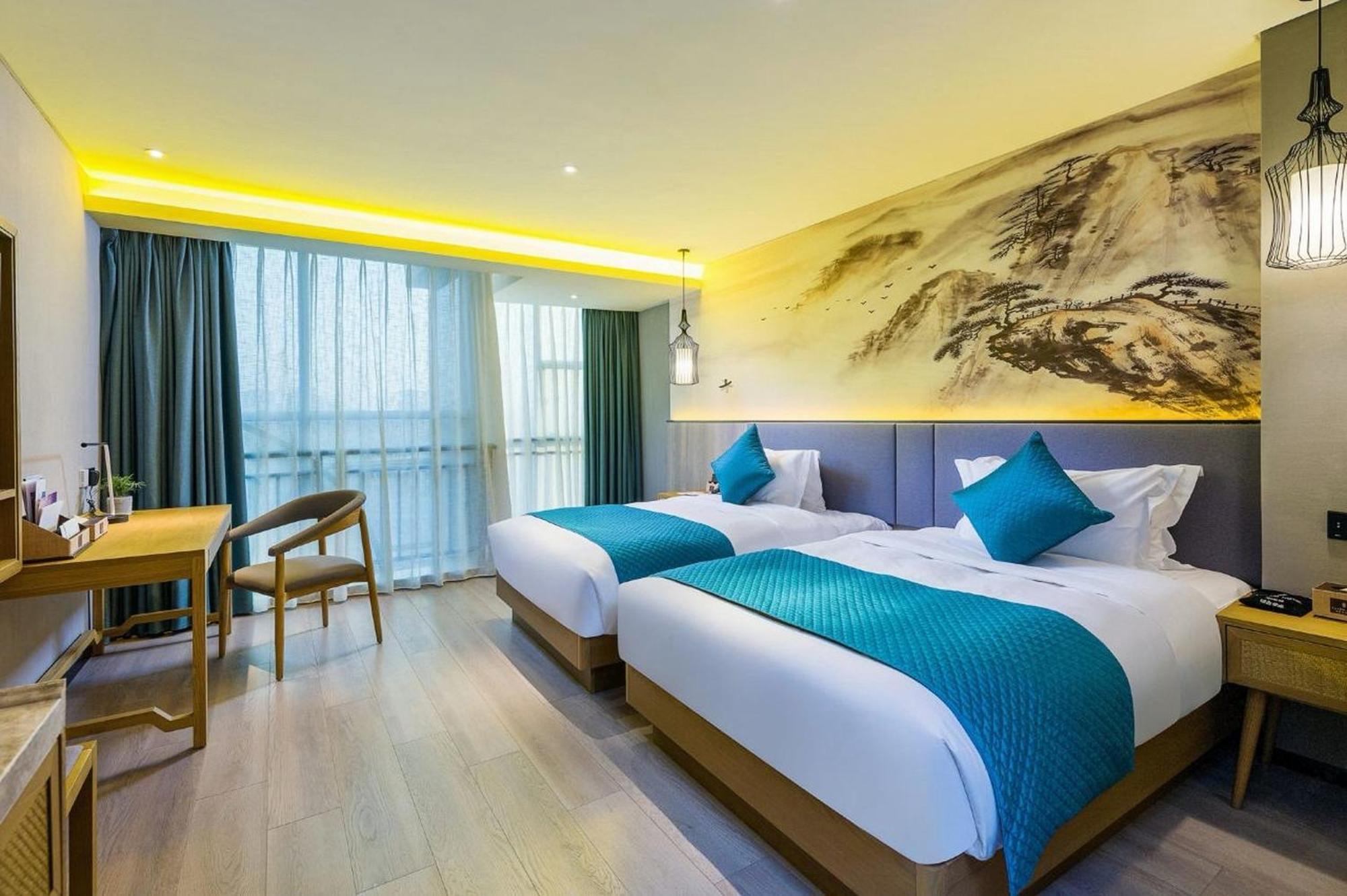 Mehood Lestie International Hotel Nancun Wanbo Metro Station Branch - Free Shuttle Bus To Canton Fair Complex During Canton Fair Period & Free Breakfast & Free Afternoon Tea & Free Midnight Snack & Free Vpn Internet Access Εξωτερικό φωτογραφία