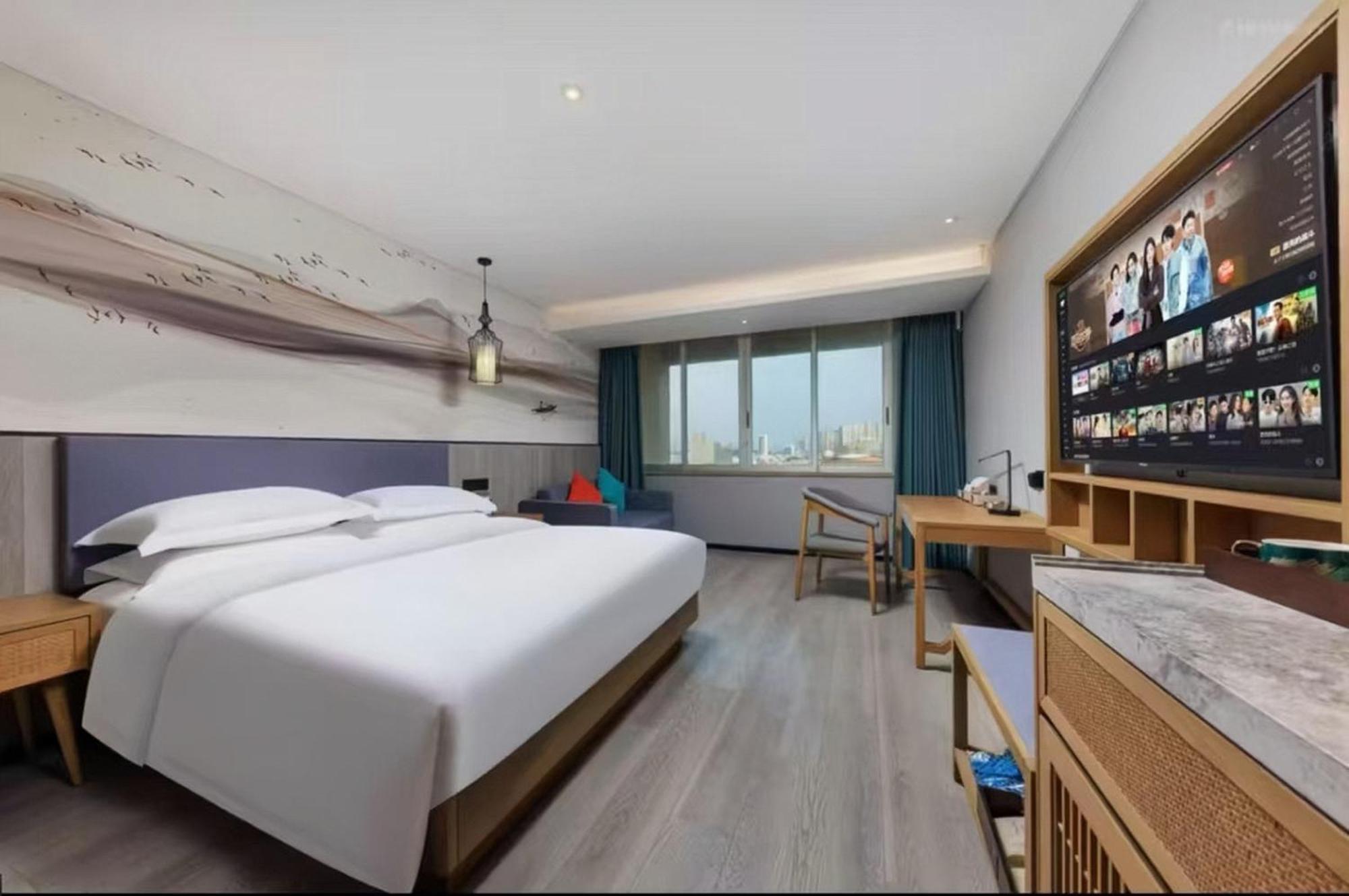 Mehood Lestie International Hotel Nancun Wanbo Metro Station Branch - Free Shuttle Bus To Canton Fair Complex During Canton Fair Period & Free Breakfast & Free Afternoon Tea & Free Midnight Snack & Free Vpn Internet Access Εξωτερικό φωτογραφία