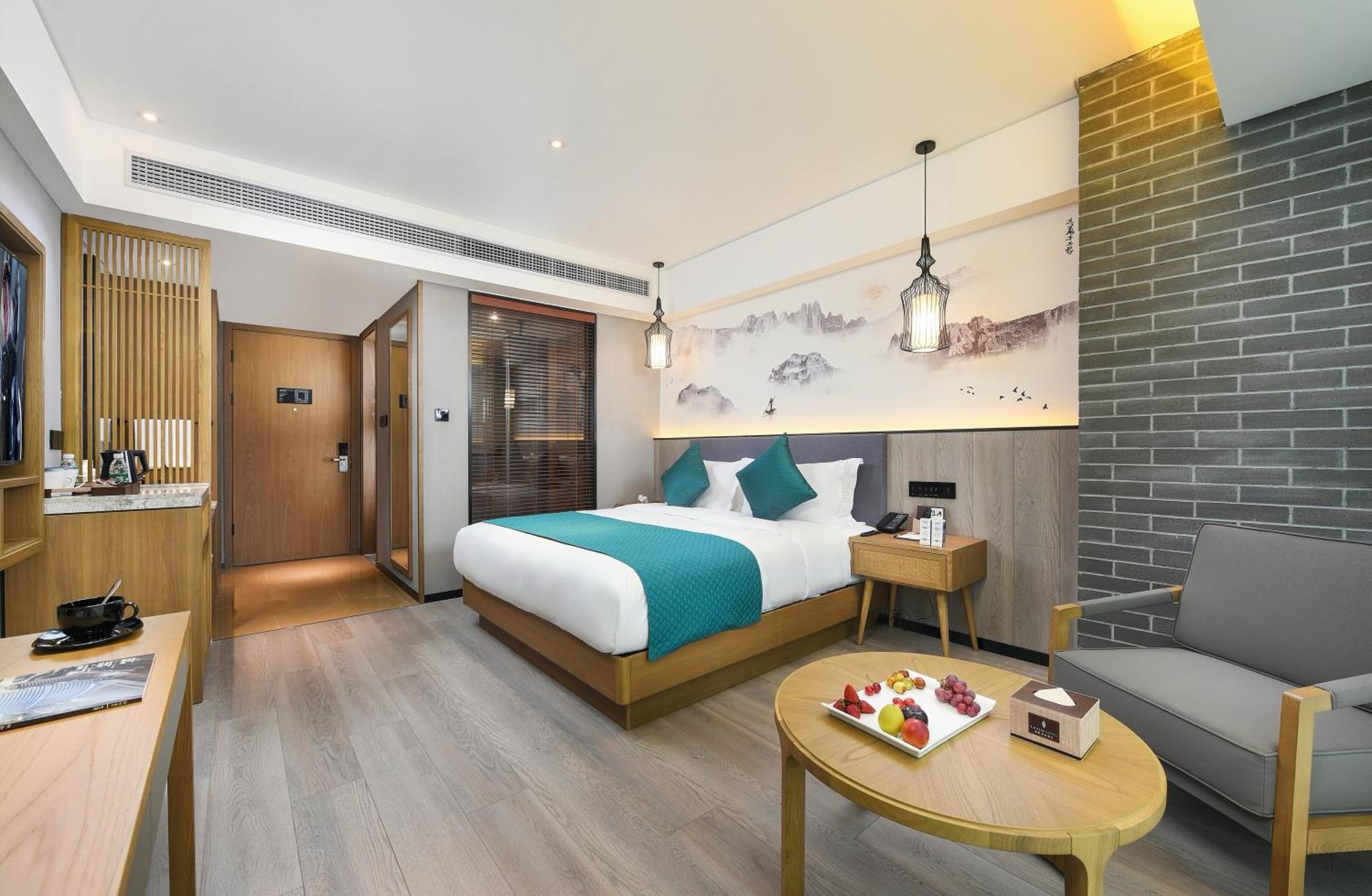 Mehood Lestie International Hotel Nancun Wanbo Metro Station Branch - Free Shuttle Bus To Canton Fair Complex During Canton Fair Period & Free Breakfast & Free Afternoon Tea & Free Midnight Snack & Free Vpn Internet Access Εξωτερικό φωτογραφία