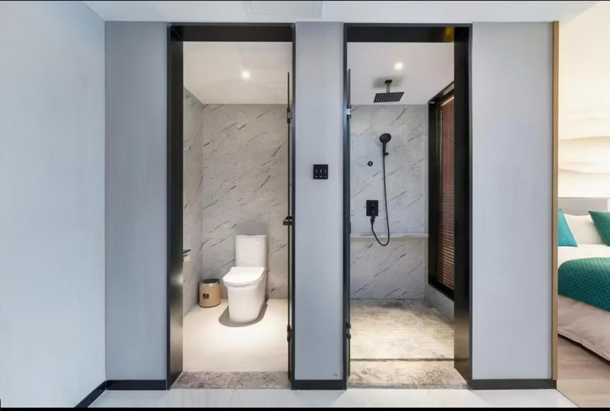 Mehood Lestie International Hotel Nancun Wanbo Metro Station Branch - Free Shuttle Bus To Canton Fair Complex During Canton Fair Period & Free Breakfast & Free Afternoon Tea & Free Midnight Snack & Free Vpn Internet Access Εξωτερικό φωτογραφία