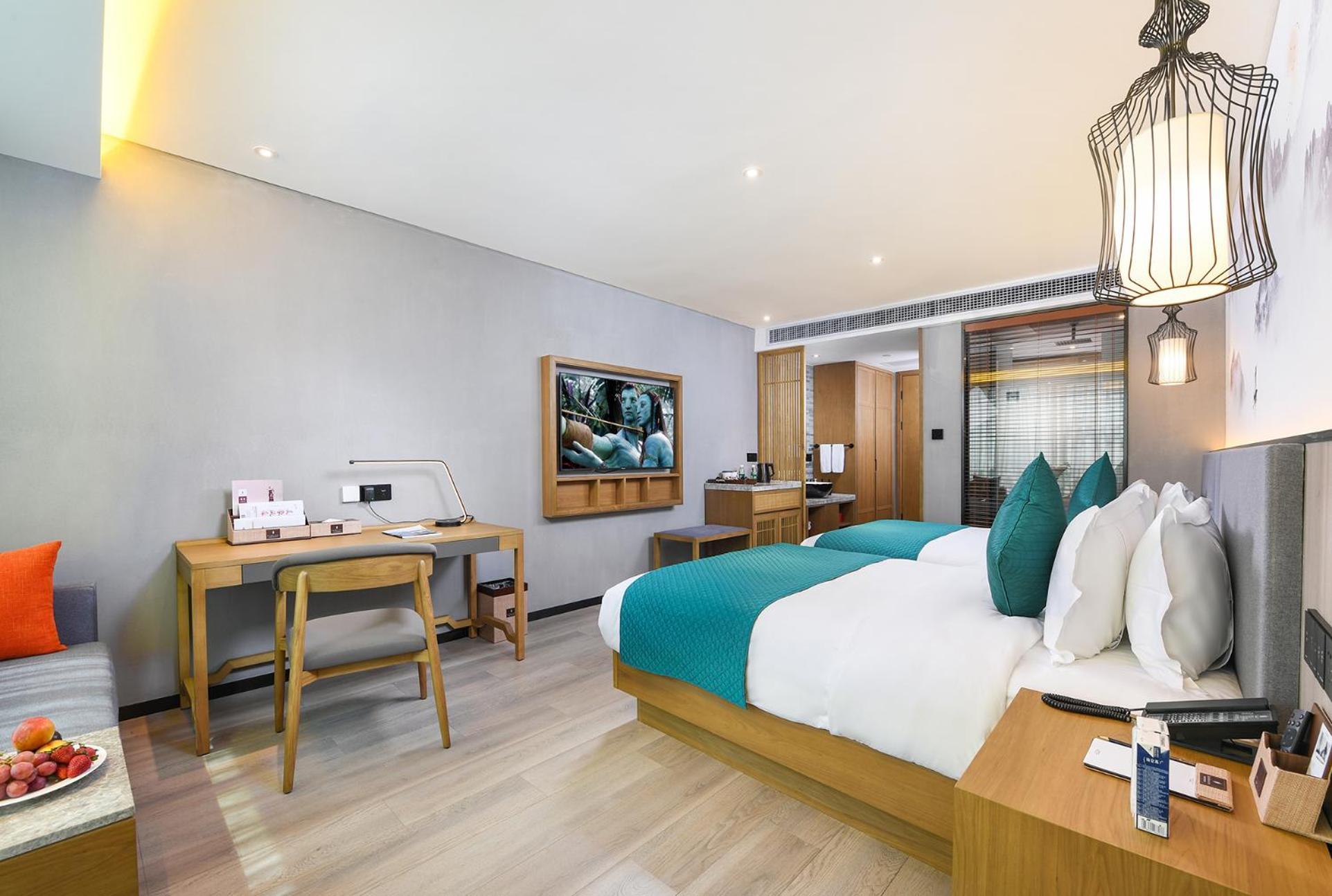 Mehood Lestie International Hotel Nancun Wanbo Metro Station Branch - Free Shuttle Bus To Canton Fair Complex During Canton Fair Period & Free Breakfast & Free Afternoon Tea & Free Midnight Snack & Free Vpn Internet Access Εξωτερικό φωτογραφία
