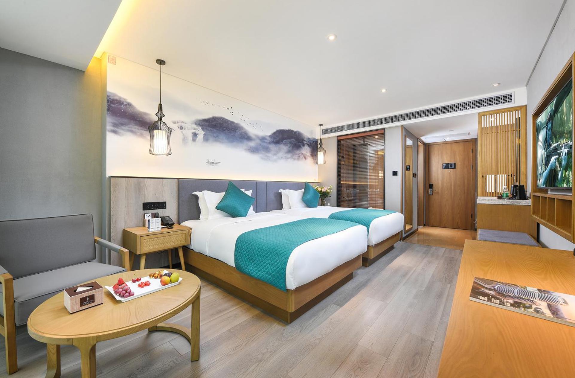 Mehood Lestie International Hotel Nancun Wanbo Metro Station Branch - Free Shuttle Bus To Canton Fair Complex During Canton Fair Period & Free Breakfast & Free Afternoon Tea & Free Midnight Snack & Free Vpn Internet Access Εξωτερικό φωτογραφία