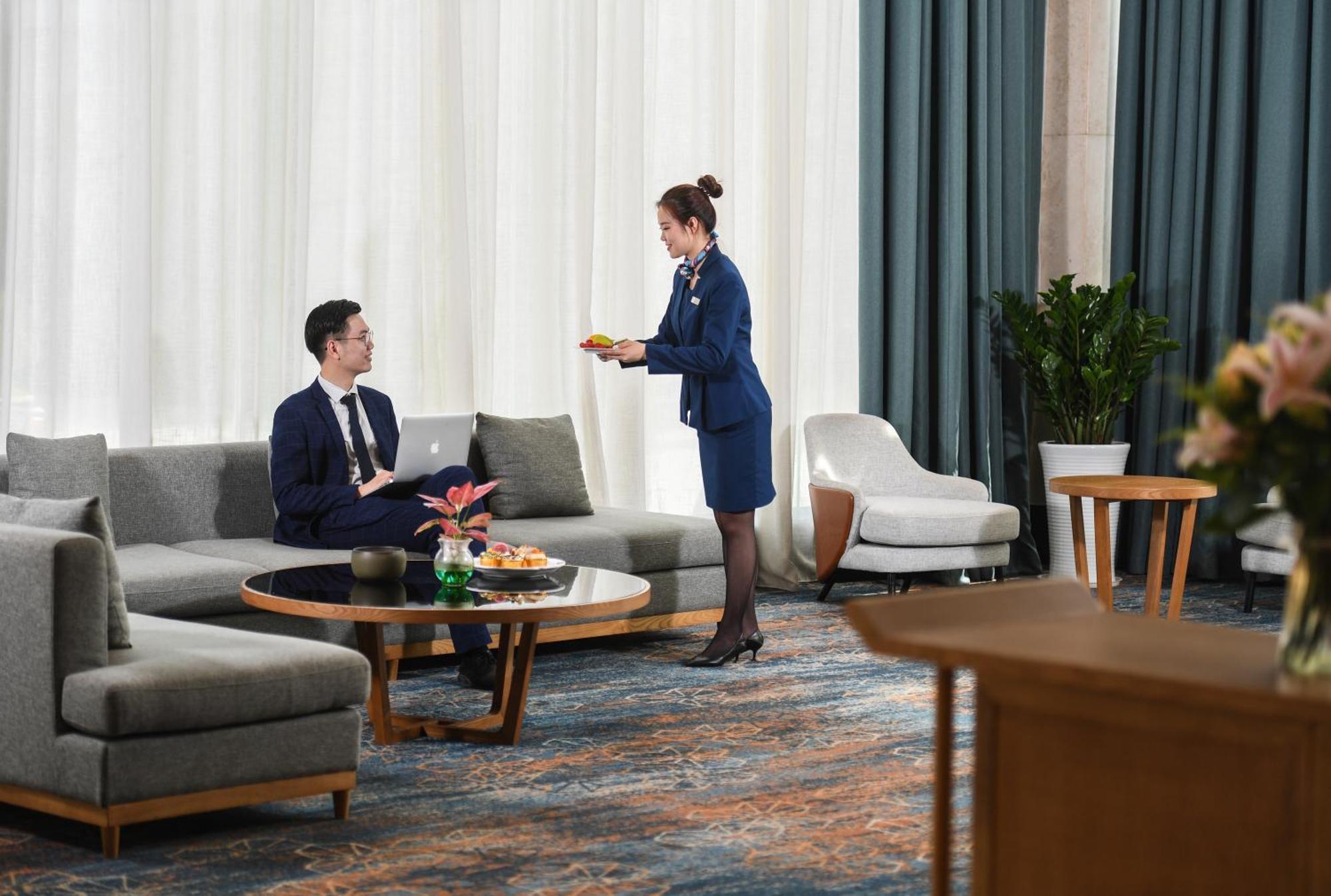 Mehood Lestie International Hotel Nancun Wanbo Metro Station Branch - Free Shuttle Bus To Canton Fair Complex During Canton Fair Period & Free Breakfast & Free Afternoon Tea & Free Midnight Snack & Free Vpn Internet Access Εξωτερικό φωτογραφία